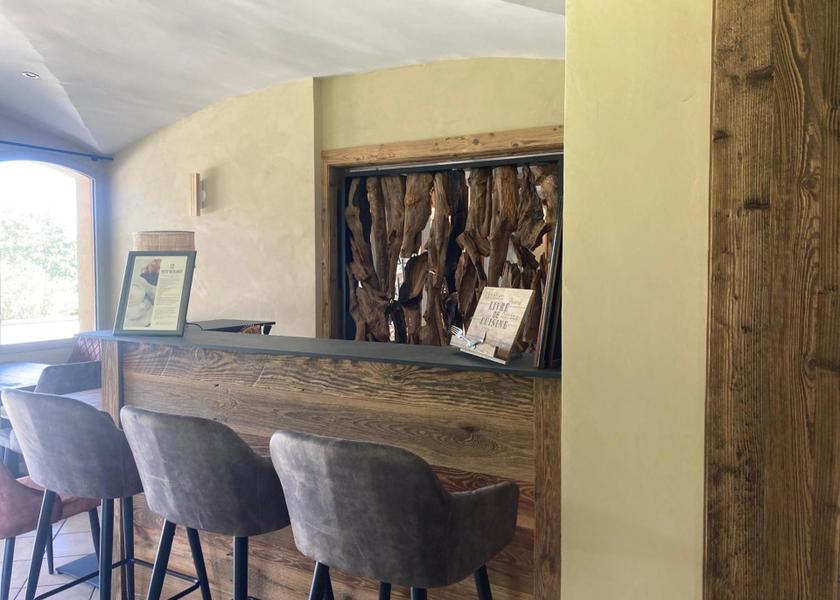 Auvergne-Rhône-Alpes Cruseilles food and beverages