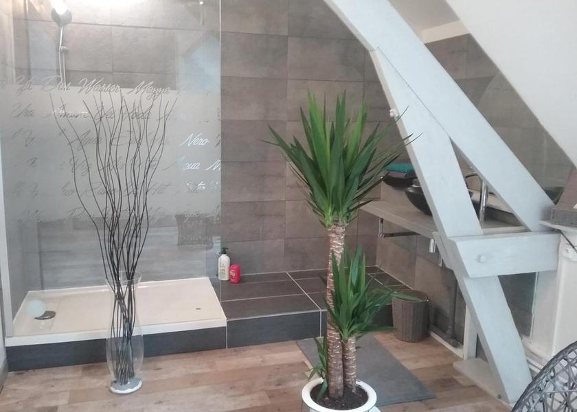 Hauts-de-France Cuincy bathroom