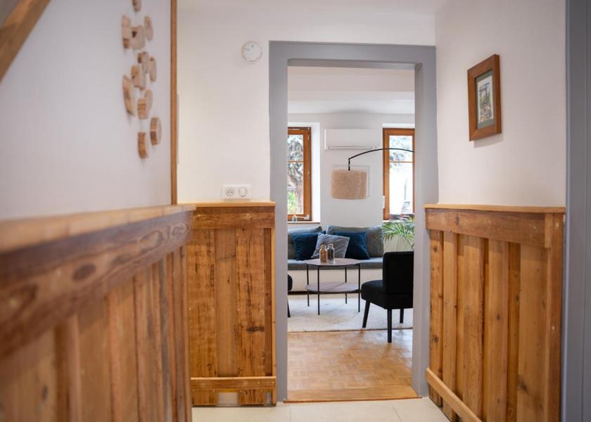 shared lounge/tv area