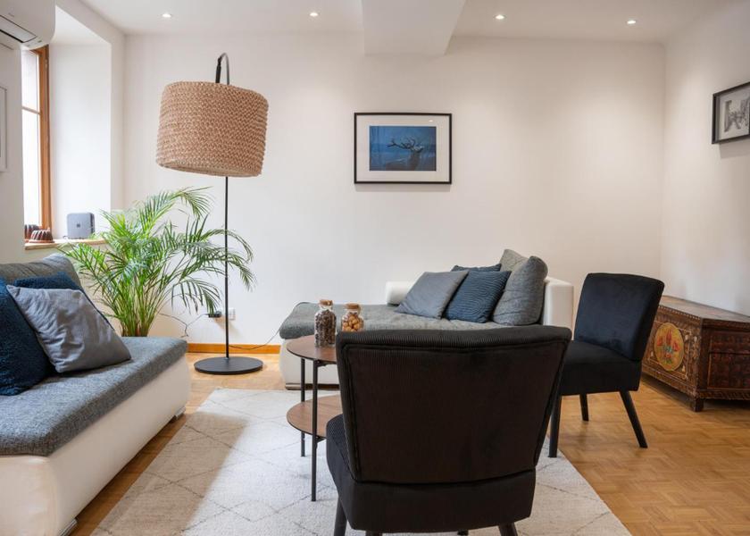 shared lounge/tv area