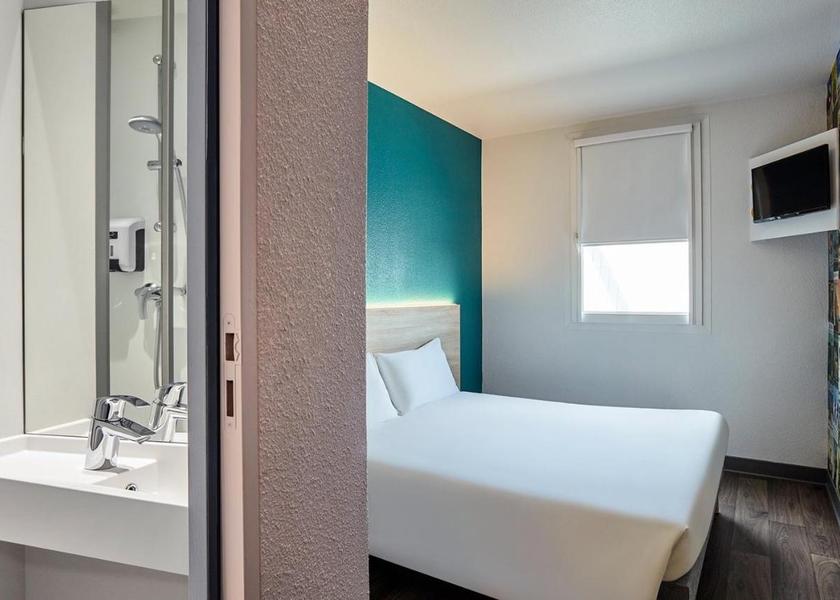 Île-de-France Epinay-sur-Orge Double Room with Private Bathroom