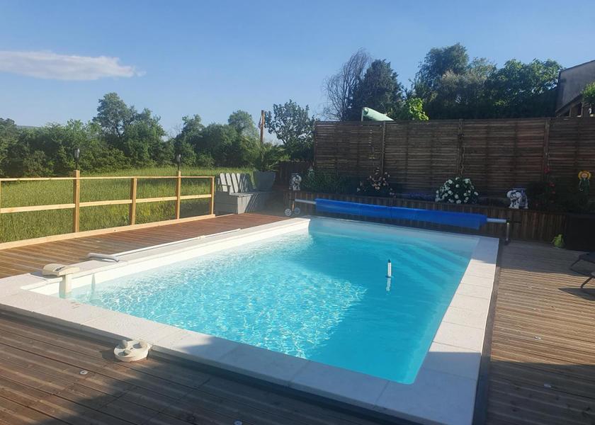 Provence - Alpes - Cote d'Azur Forcalquier swimming pool