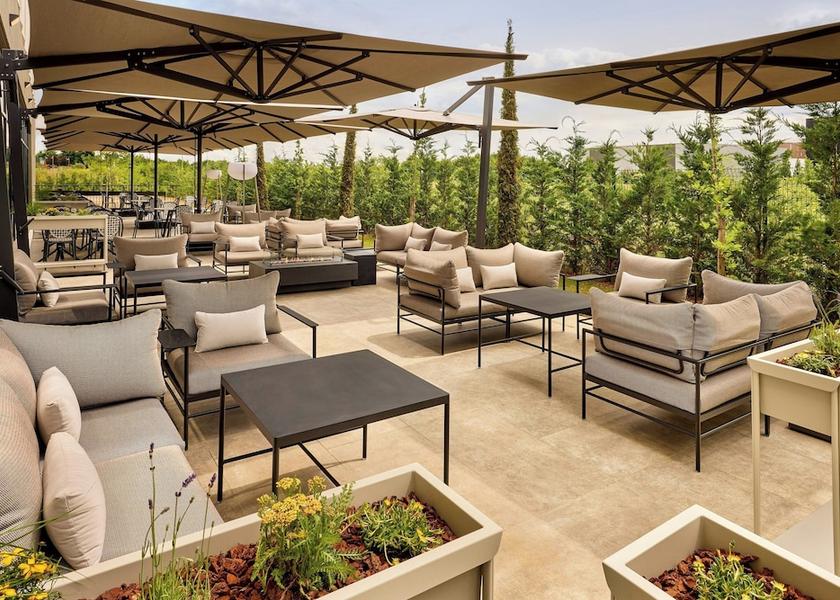 Auvergne-Rhône-Alpes Genas Lounge