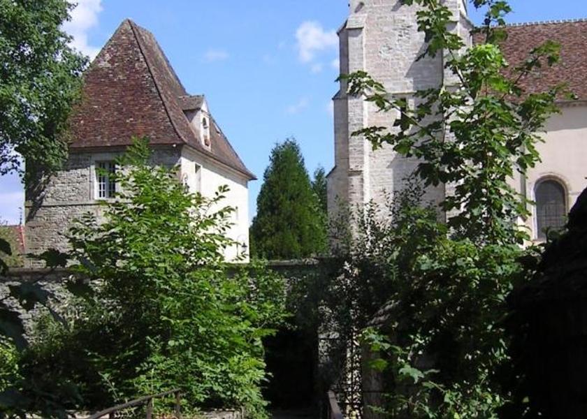 Bourgogne-Franche-Comté Gilly-les-Citeaux Facilities