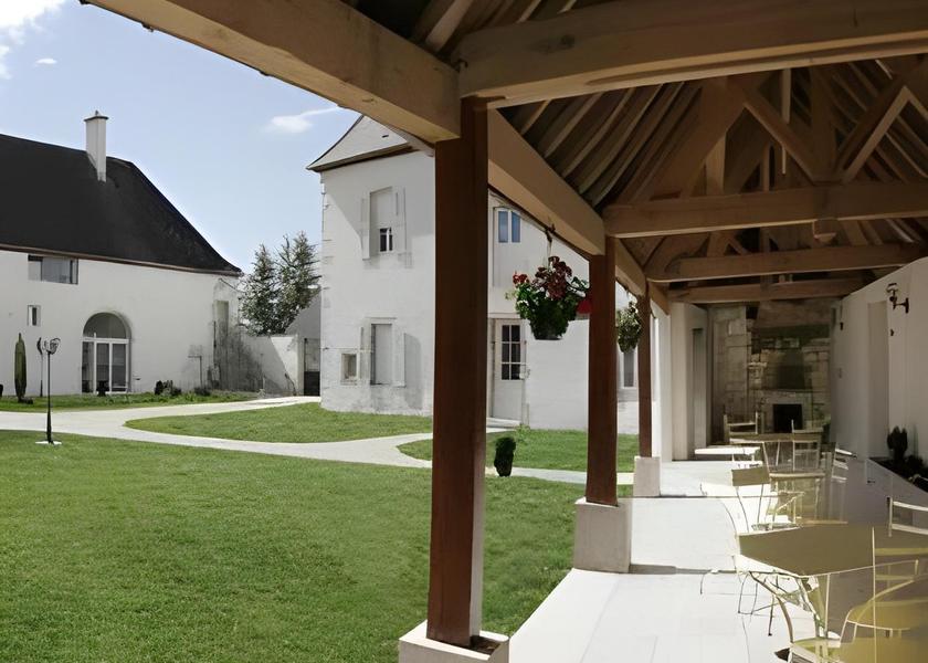 Bourgogne-Franche-Comté Gilly-les-Citeaux Public Areas