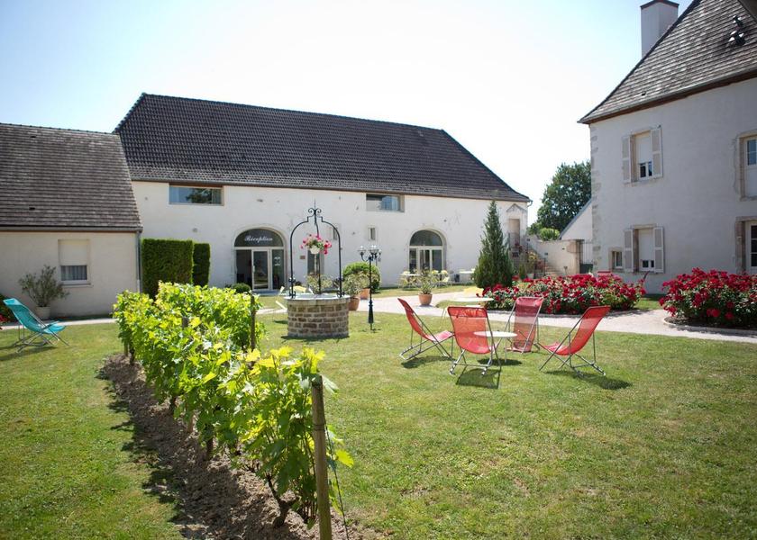 Bourgogne-Franche-Comté Gilly-les-Citeaux Facilities