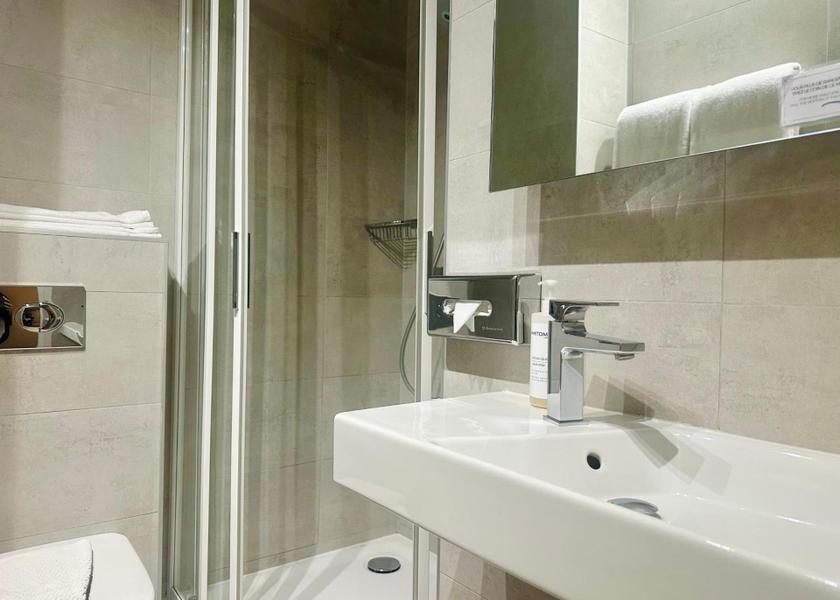 Provence-Alpes-Côte d'Azur Gréoux-les-Bains Double Room with Garden
