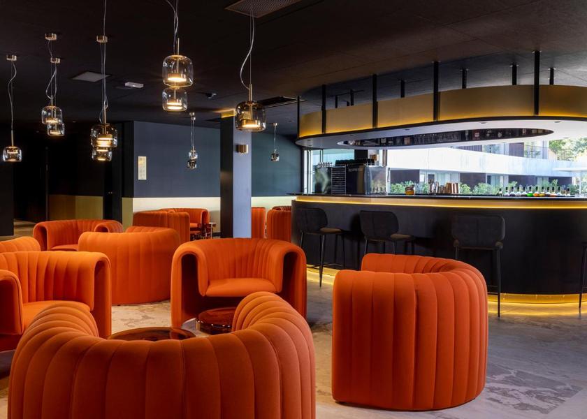 Provence-Alpes-Côte d'Azur Gréoux-les-Bains bar/lounge