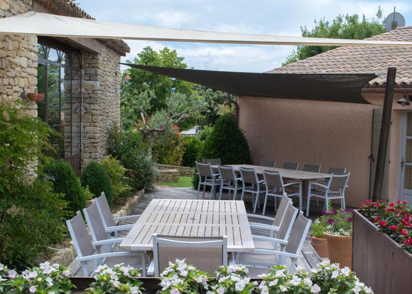 Provence - Alpes - Cote d'Azur Joucas facilities