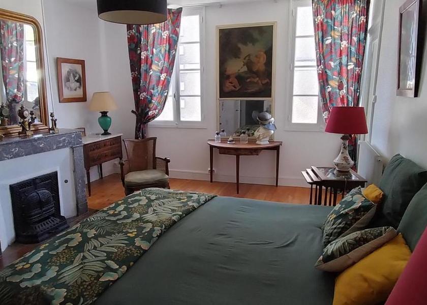 Nouvelle-Aquitaine La Couronne Large Double Room