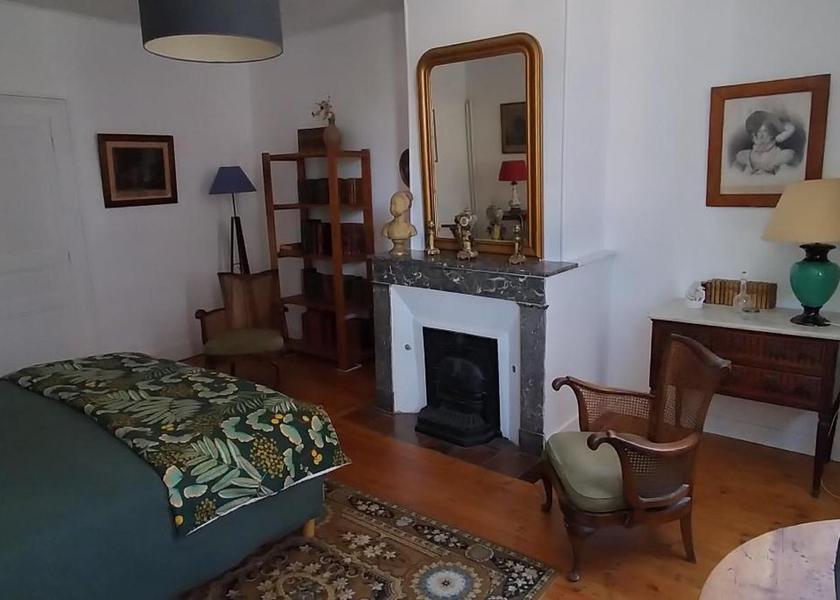 Nouvelle-Aquitaine La Couronne Large Double Room