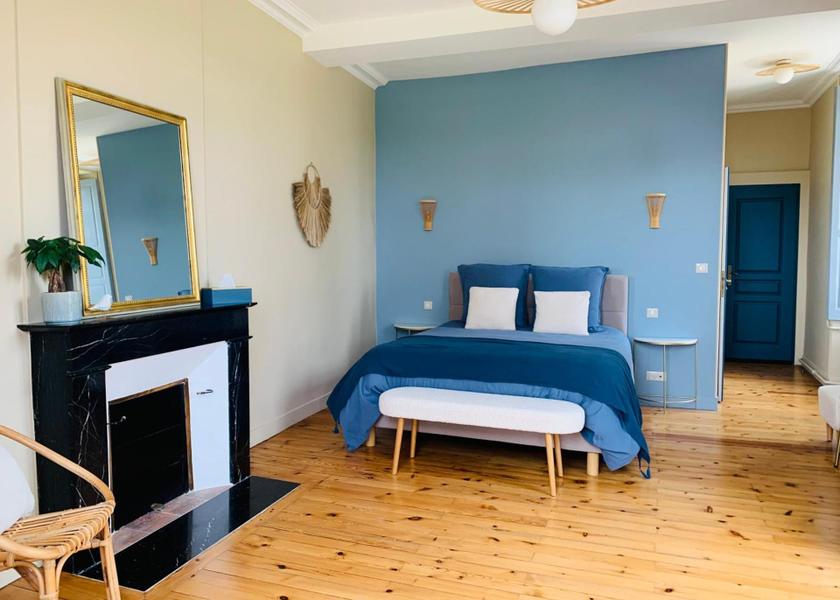 Pays de la Loire La Fleche Double Room with Private Bathroom