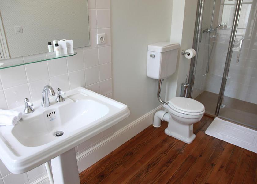 Pays de la Loire La Fleche Deluxe Queen Room