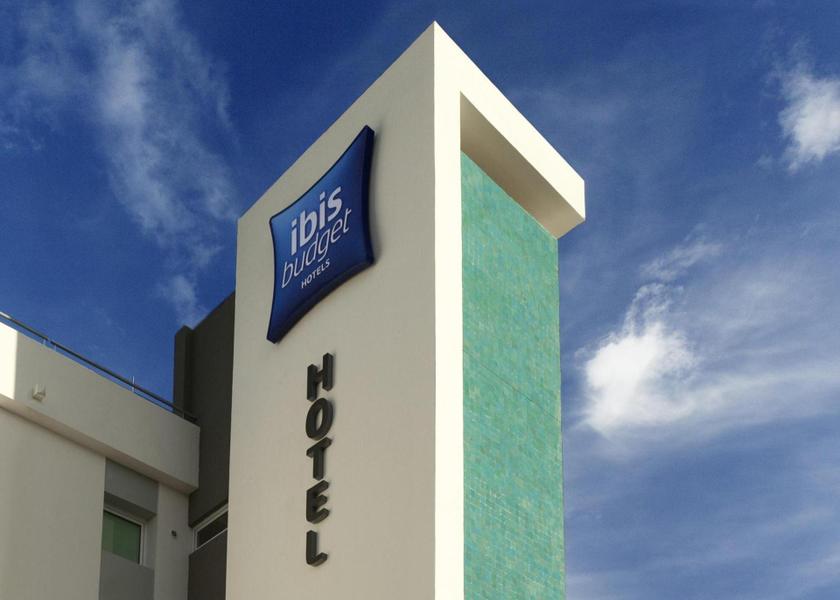 Brittany Langueux exterior view