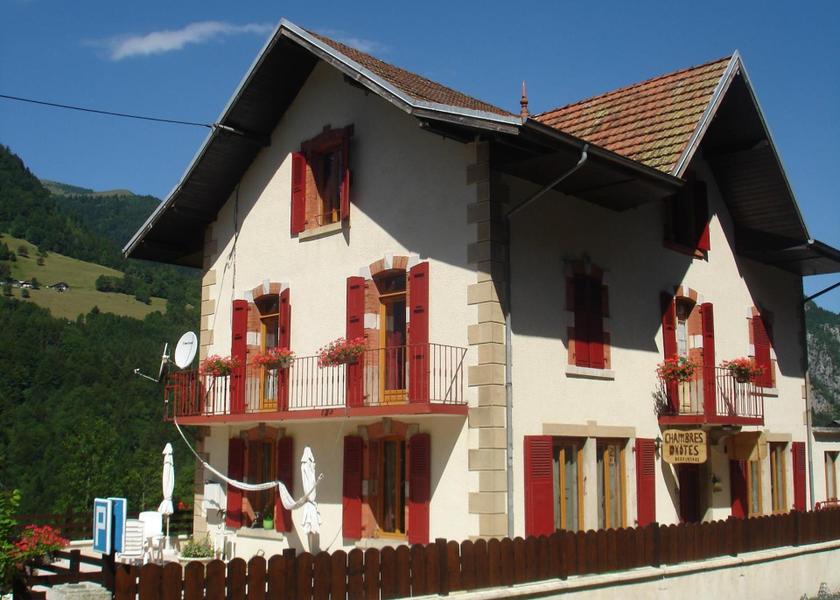 Auvergne-Rhône-Alpes Glières-Val-de-Borne exterior view