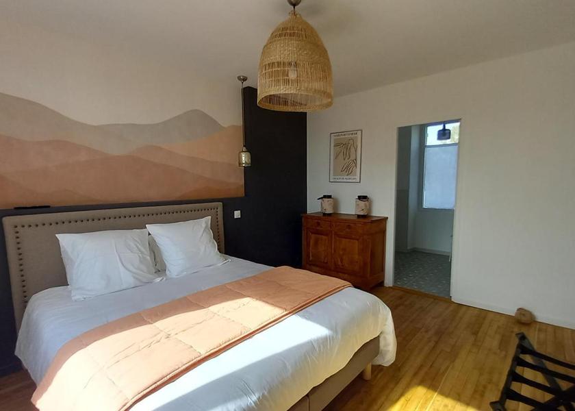 Pays de la Loire Les Ponts-de-Ce Double Room with Private Bathroom
