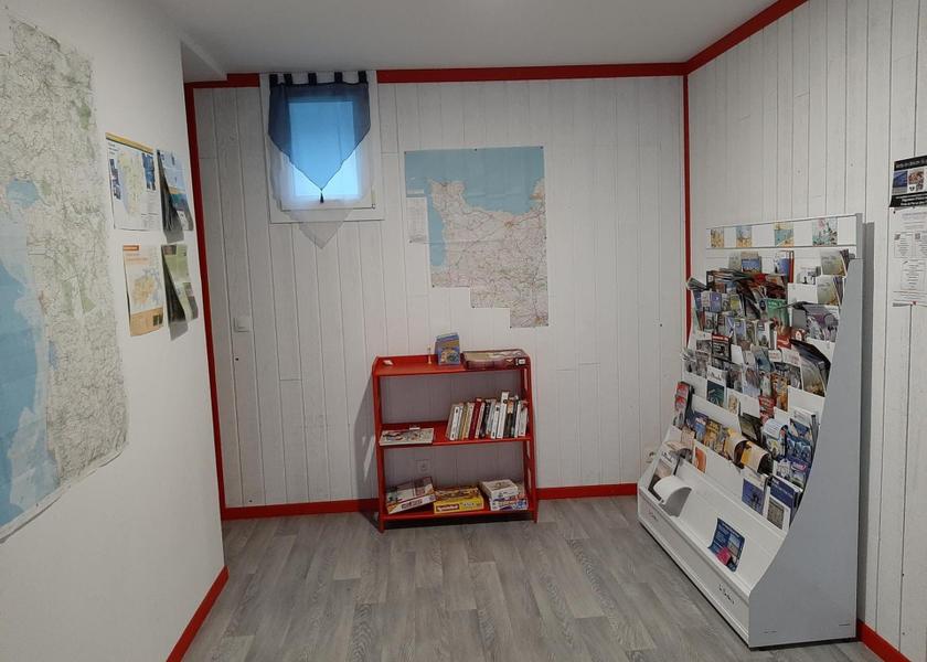 Normandy Lessay kitchen