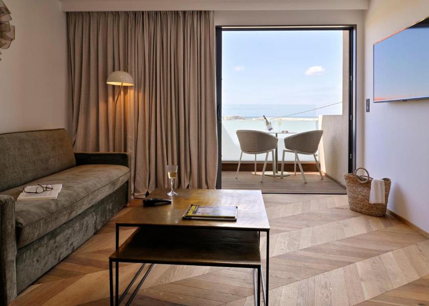 Corsica L'Ile-Rousse Junior Suite with Terrace