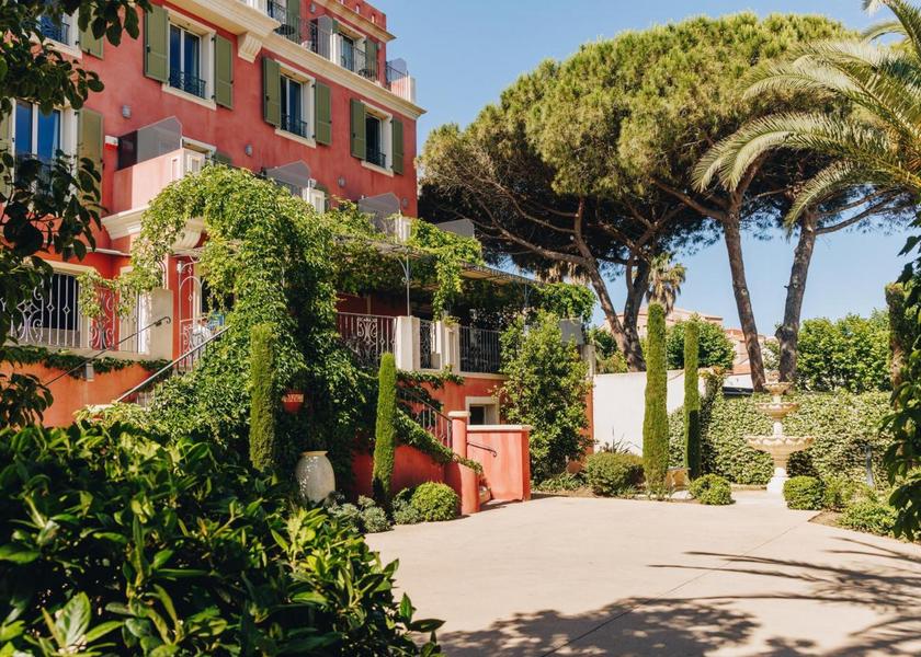 Corsica L'Ile-Rousse exterior view