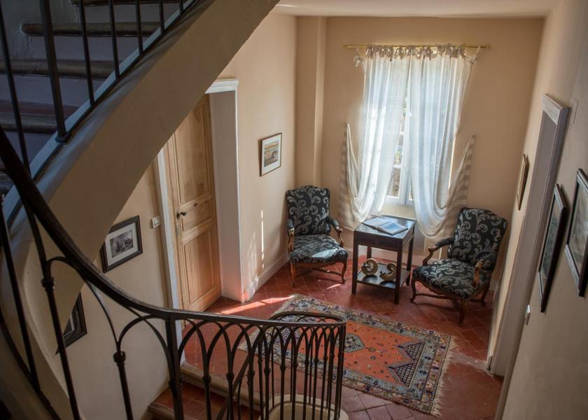 Provence - Alpes - Cote d'Azur L'Isle-sur-la-Sorgue facilities