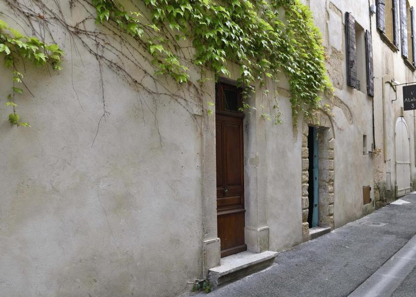 Provence-Alpes-Côte d'Azur Lourmarin entrance