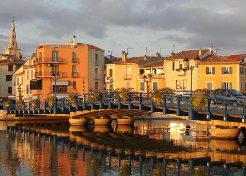 Provence-Alpes-Côte d'Azur Martigues Surrounding environment
