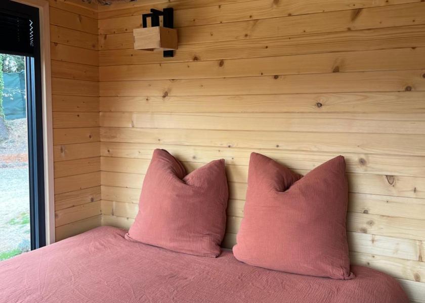 Provence - Alpes - Cote d'Azur Meyreuil Double Room with Mountain View