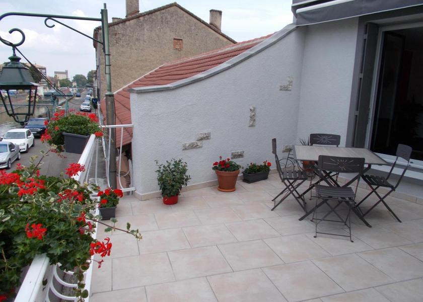 Occitanie Moissac balcony/terrace