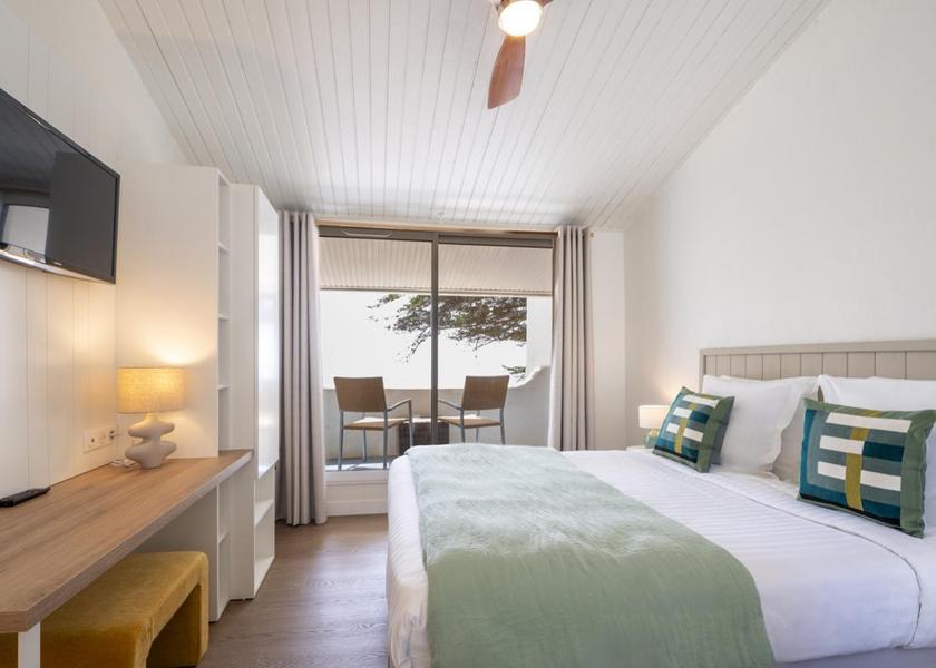Pays de la Loire Noirmoutier-en-l'Ile Double Room with Balcony and Sea View