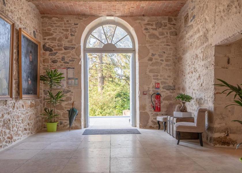 Auvergne-Rhone-Alpes Vallon-Pont-d'Arc entrance