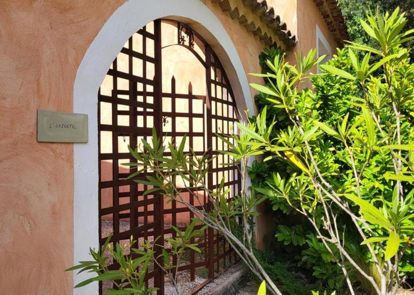 Auvergne-Rhone-Alpes Vallon-Pont-d'Arc Hotel Exterior