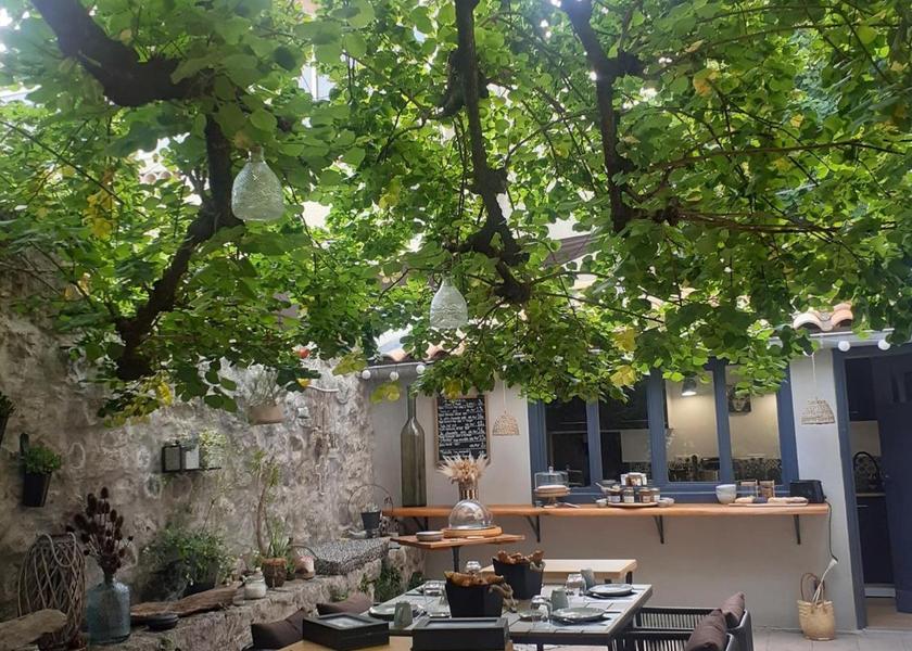 Auvergne-Rhone-Alpes Vallon-Pont-d'Arc 