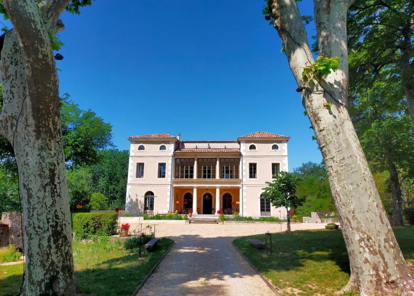Auvergne-Rhone-Alpes Vallon-Pont-d'Arc exterior view