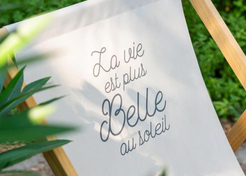 Occitanie Villeneuve-les-Avignon garden