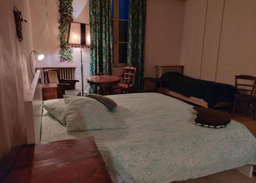 Auvergne-Rhône-Alpes Voreppe Triple Room with Garden View