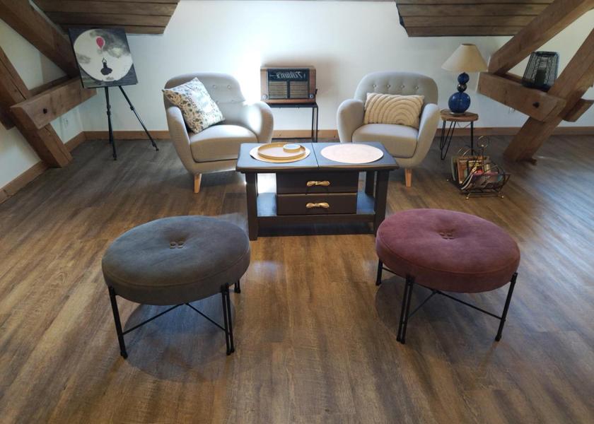 shared lounge/tv area