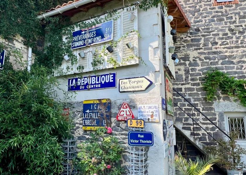 Auvergne-Rhône-Alpes Riom 