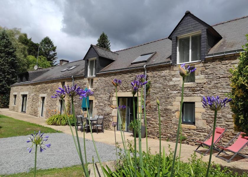 Brittany Rochefort-en-Terre exterior view