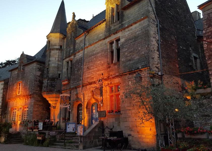 Brittany Rochefort-en-Terre view