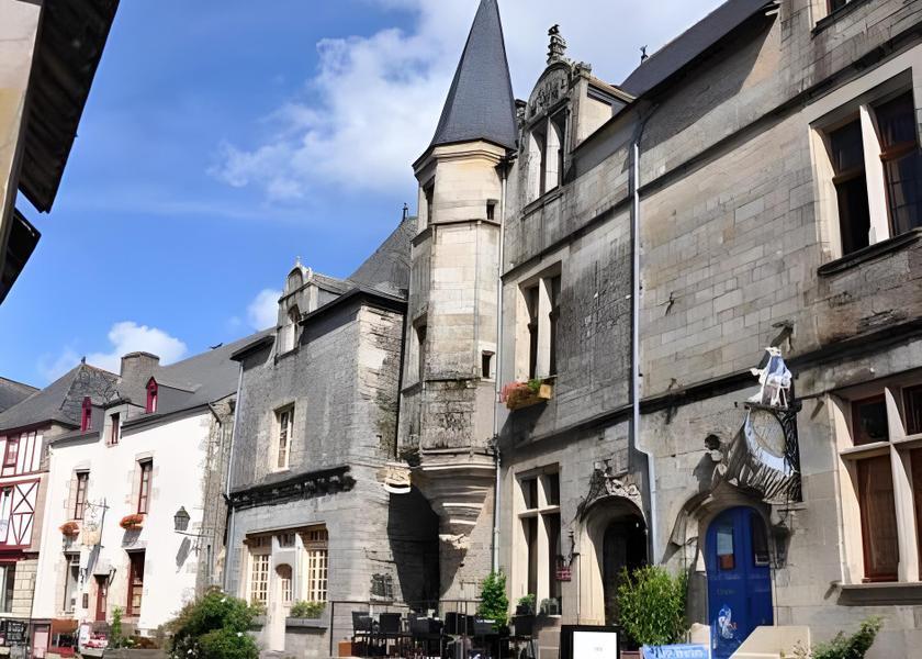 Brittany Rochefort-en-Terre exterior view