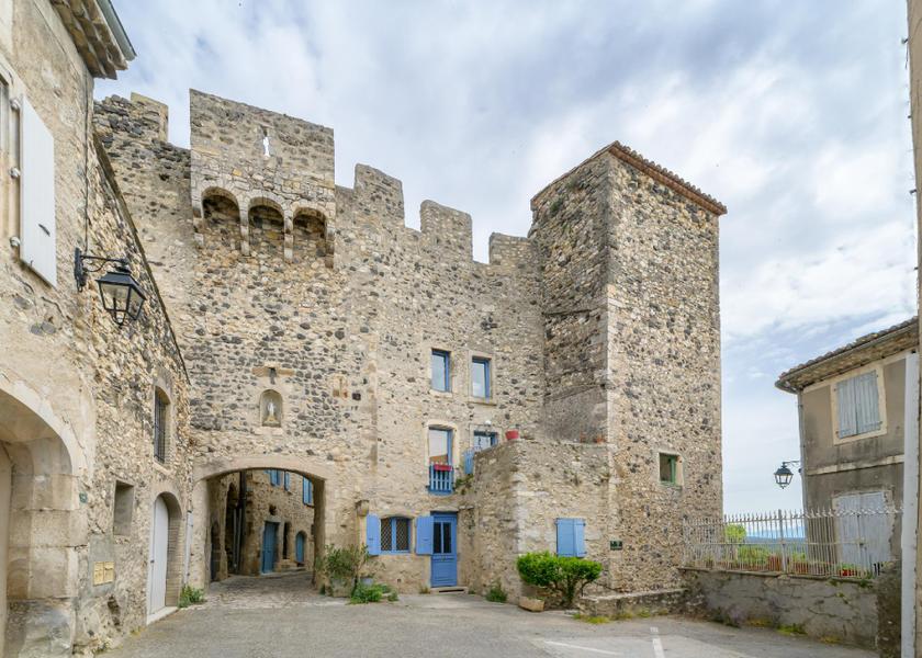 Auvergne-Rhône-Alpes Rochemaure exterior view