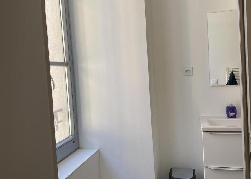 Auvergne-Rhone-Alpes Royat bathroom