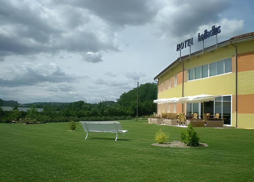 Bourgogne-Franche-Comté Tournus Exterior view