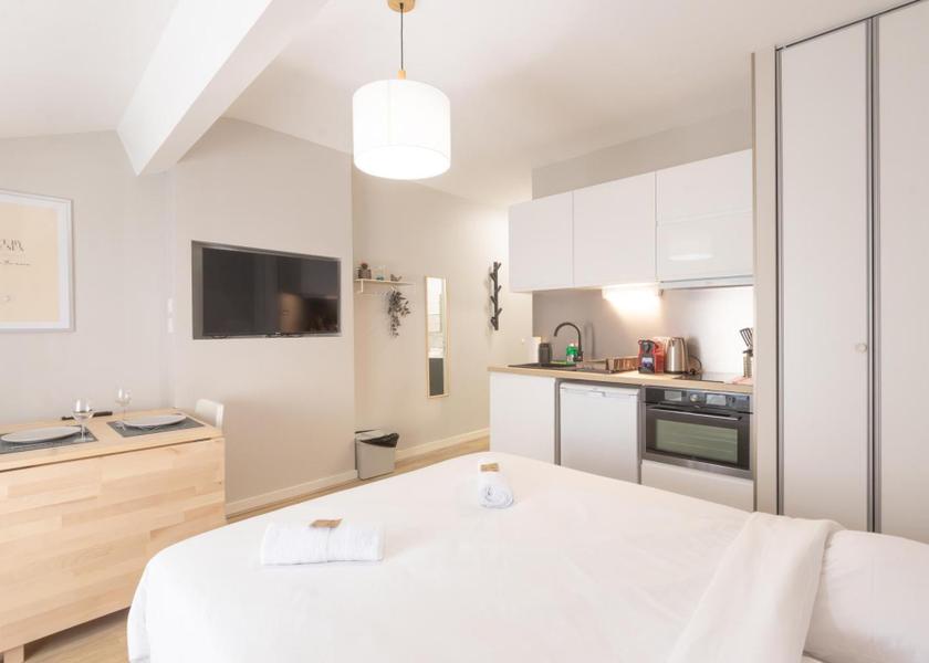 Bourgogne-Franche-Comte Tournus Superior Studio