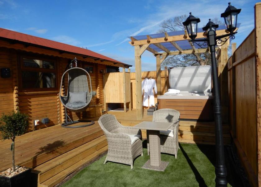 England ellesmere facilities