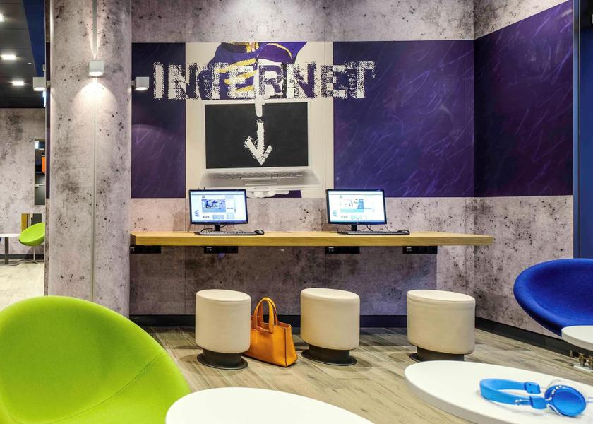 Ile-de-France Saint-Germain-Les-Corbeil business center