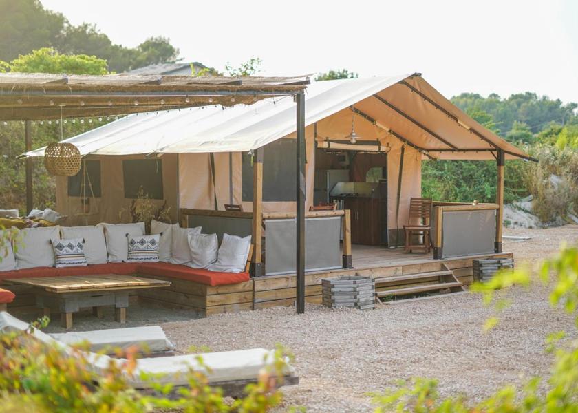 Provence - Alpes - Cote d'Azur Saint-Maximin-la-Sainte-Baume facilities