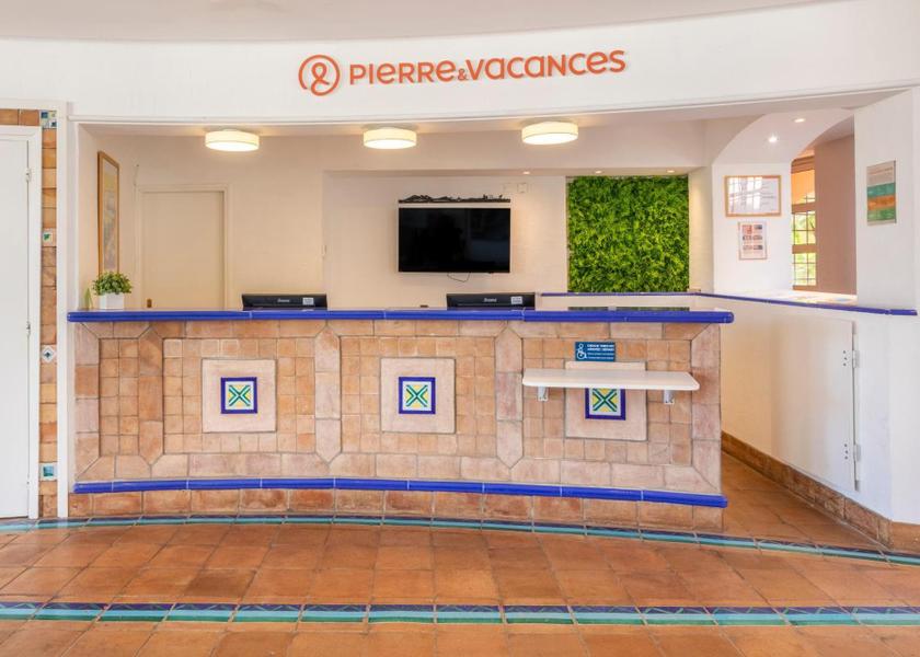 Provence - Alpes - Cote d'Azur Saint-Raphael lobby