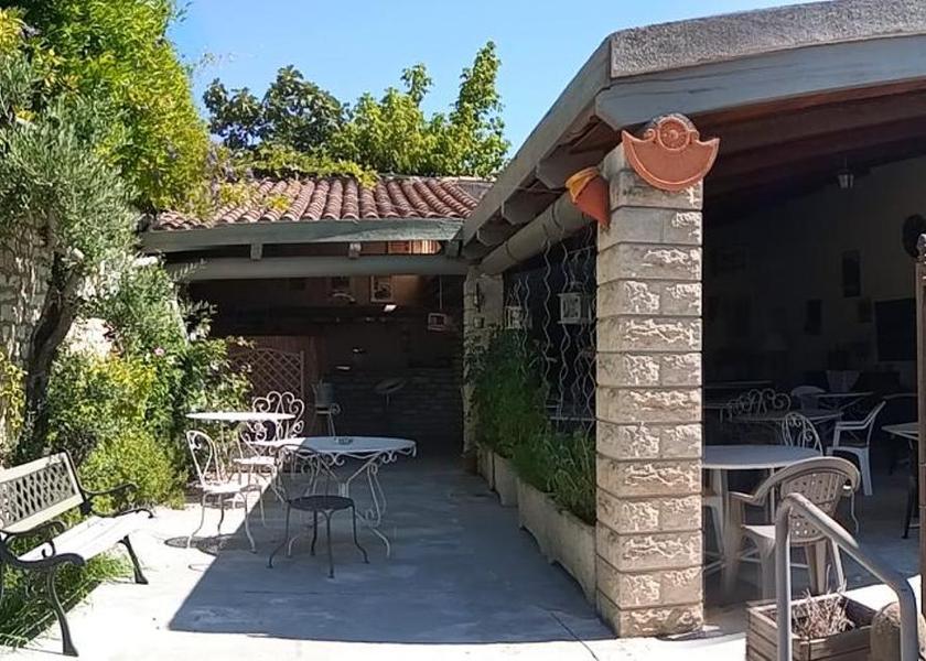 Provence-Alpes-Côte d'Azur Saumane-de-Vaucluse facilities