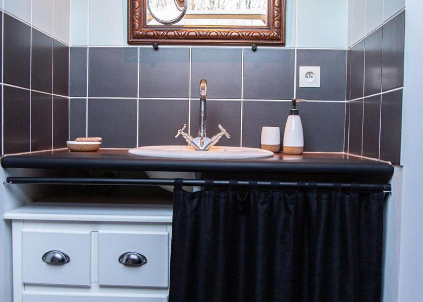 Pays de la Loire Bouguenais Triple Room with Private Bathroom